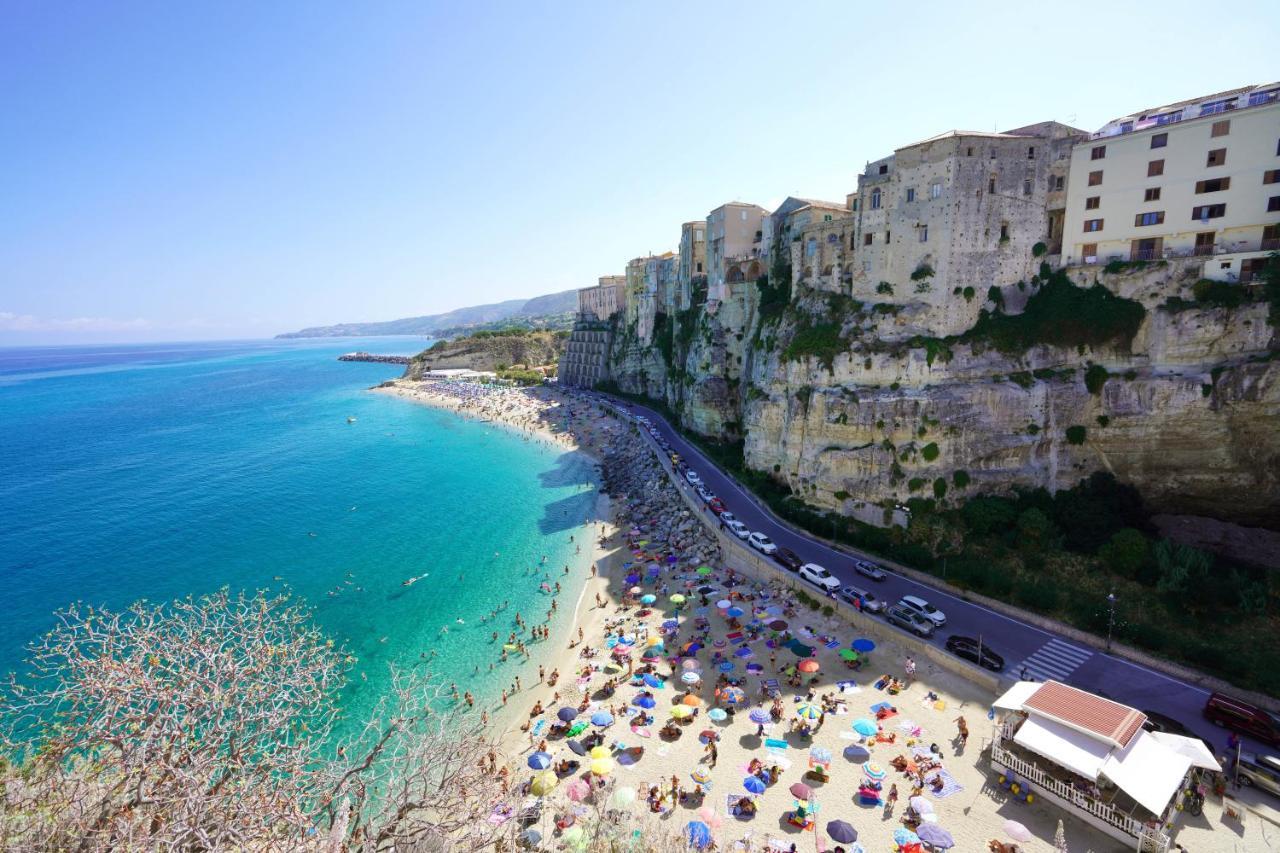 B&B The Sea - Family Rooms - Free Parking Tropea Kültér fotó