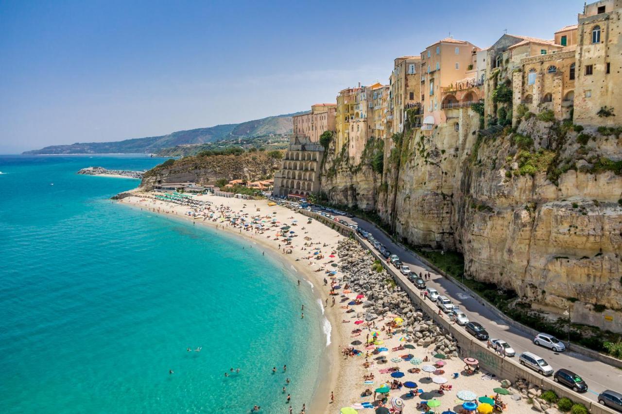 B&B The Sea - Family Rooms - Free Parking Tropea Kültér fotó