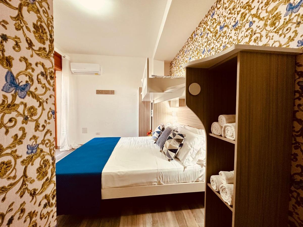 B&B The Sea - Family Rooms - Free Parking Tropea Kültér fotó