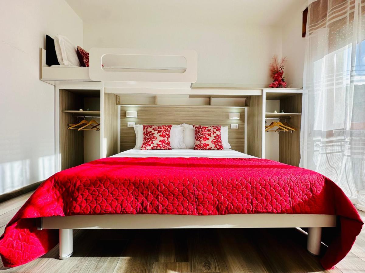 B&B The Sea - Family Rooms - Free Parking Tropea Kültér fotó